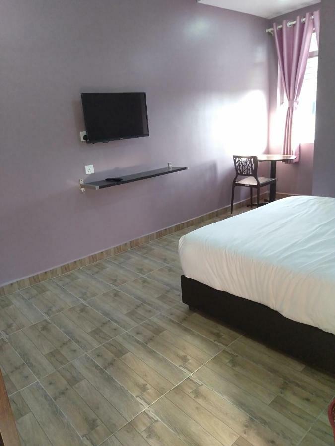 Purple Dream Home Teluk Panglima Garang Buitenkant foto