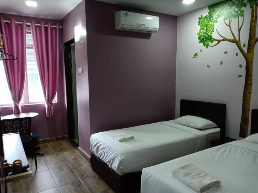 Purple Dream Home Teluk Panglima Garang Buitenkant foto
